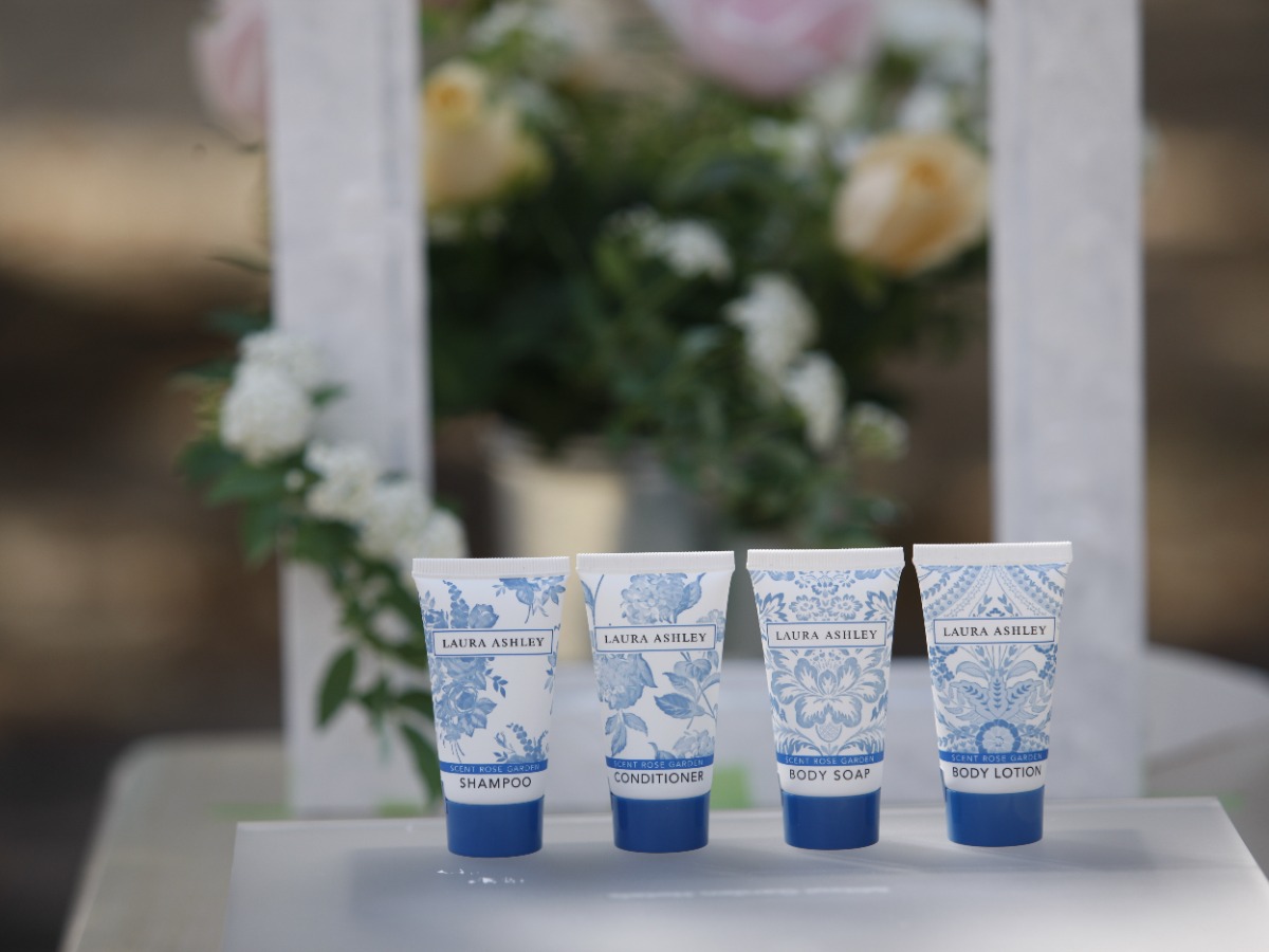 【アメニティ】大人専用グランドルーム特典：ローラアシュレイ バスセット付