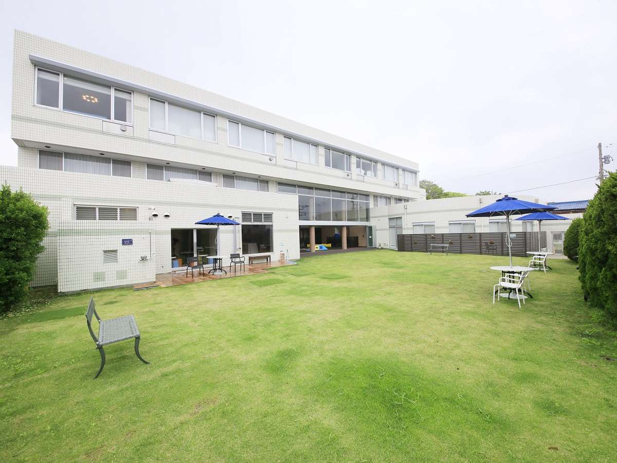 ふわふわの芝にわんちゃんのテンションもアップです♪