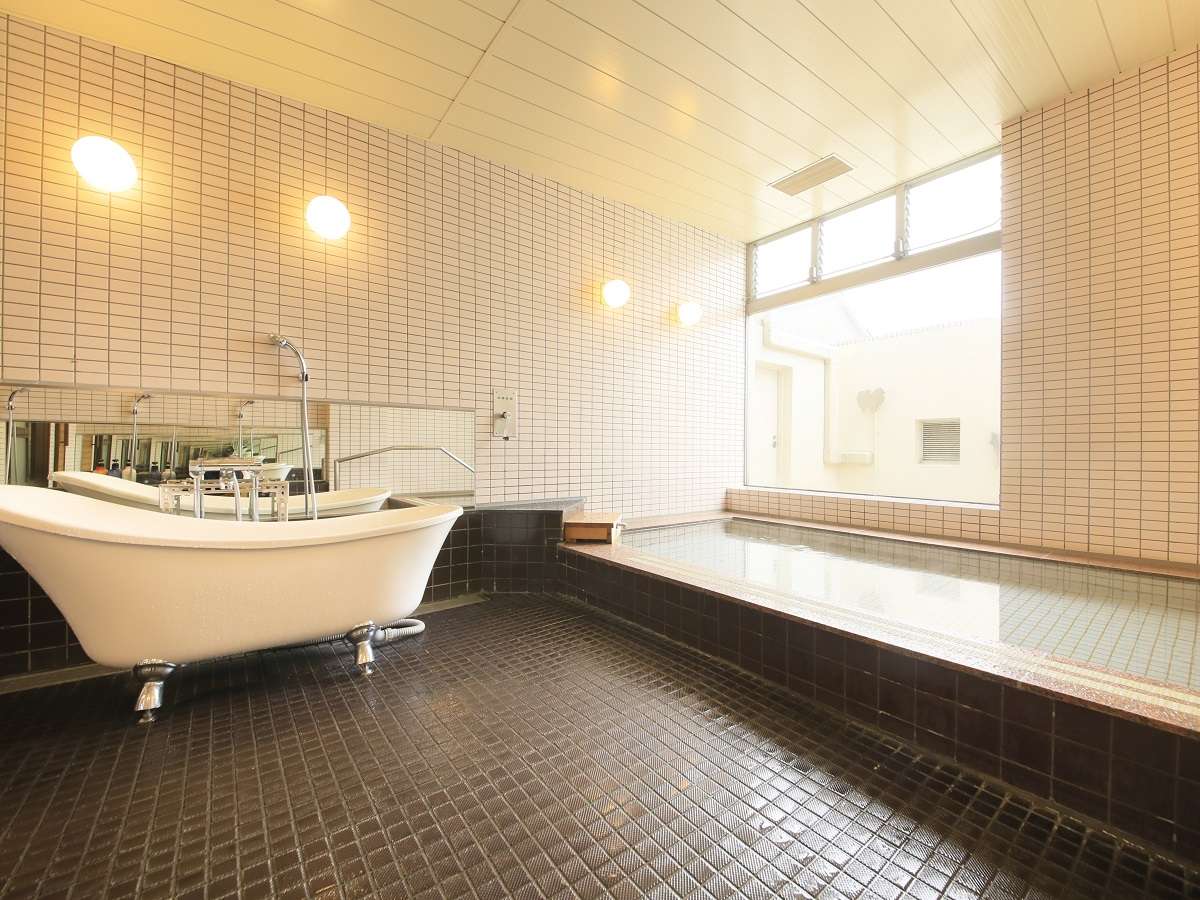 貸切風呂｜わんちゃんと入れる貸切風呂。※要予約／最大90分(混雑時60分)3300円