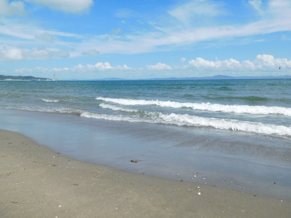 【三浦海岸海水浴場】三浦半島内でも大規模で人気のビーチ（当館より徒歩で約5分）