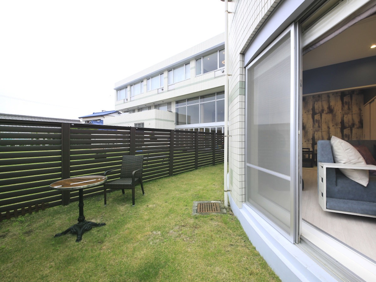 【ペット可・グランドルーム一例】お庭があり、わんちゃんと一緒にお寛ぎいただくことができます。