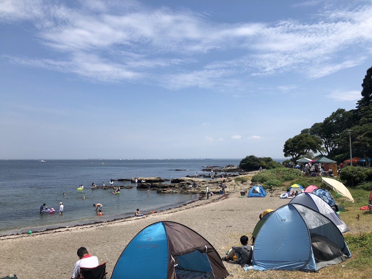 【観音崎海水浴場】毎年お子様連れのご家族で賑わいをみせます（当館から車で約25分）