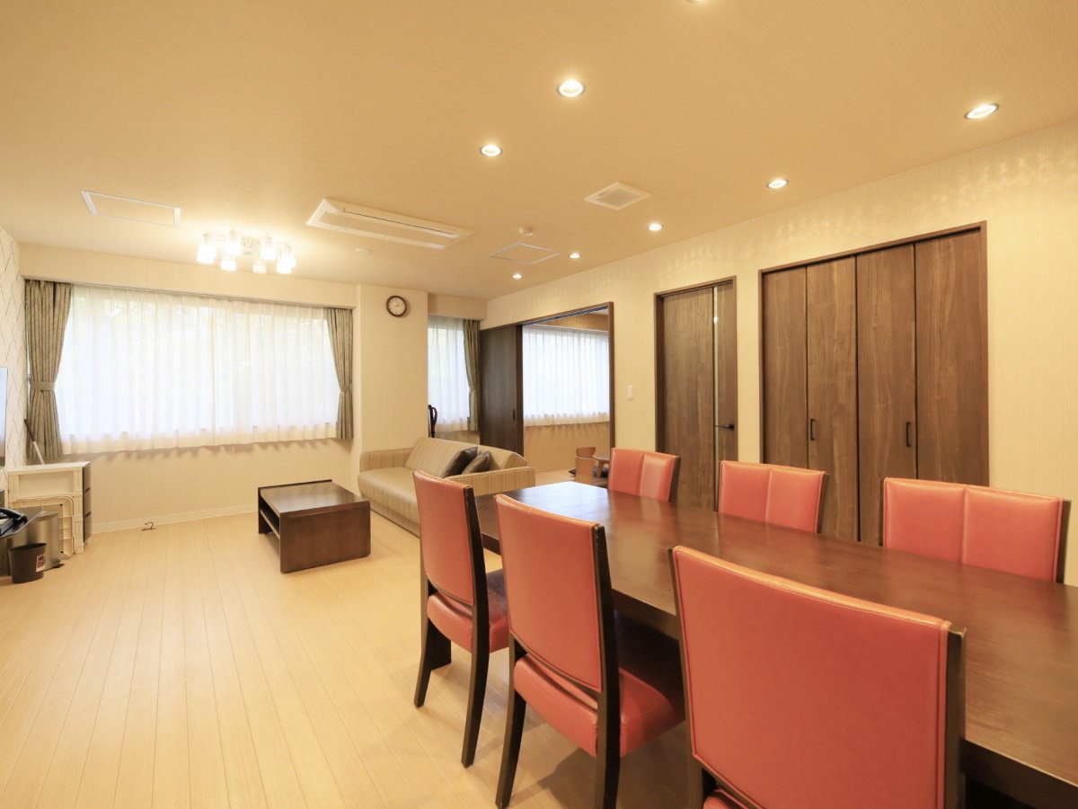 【ペット可・スタンダードルーム一例】コンドミニアムタイプですので普段通りにお食事をお楽しみ頂けます。