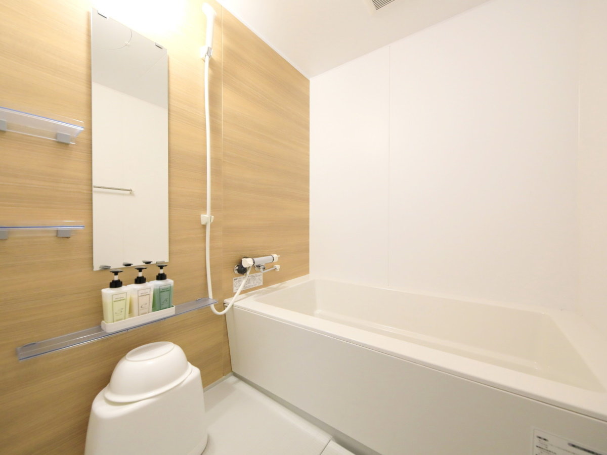 【客室設備一例】各客室の浴室もご利用頂けます。