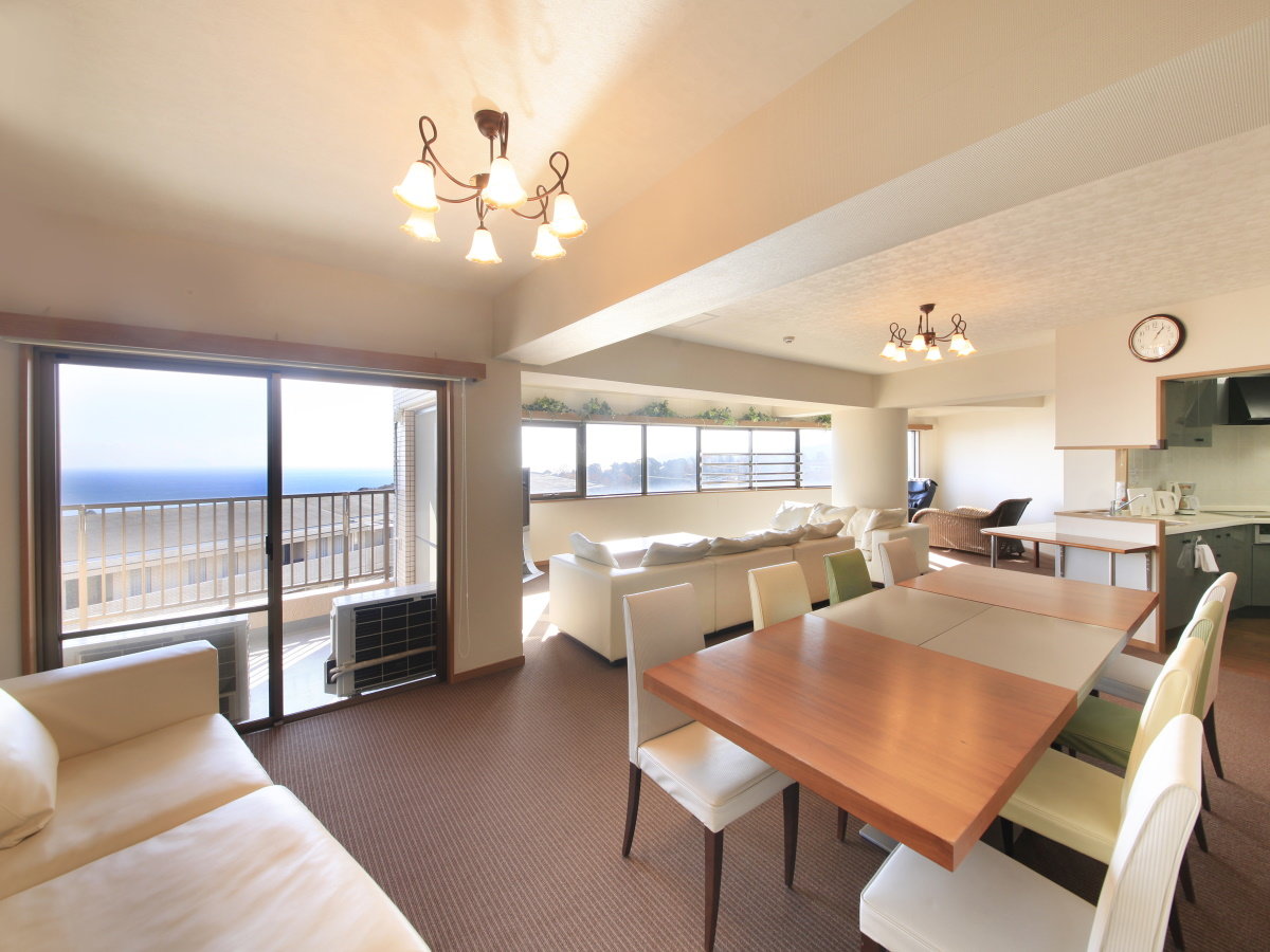 【グランドルーム一例】3LDK・和洋洋室の客室で最大8名様までご宿泊いただけます。