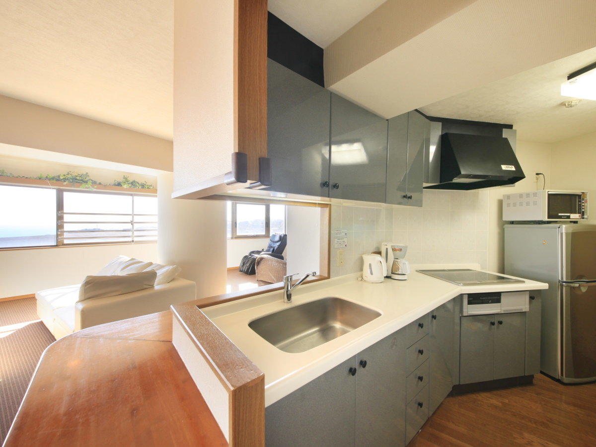 【グランドルーム一例】全室キッチン付で暮らせる設備が満載！地元の食材をお部屋で楽しむのもオススメ