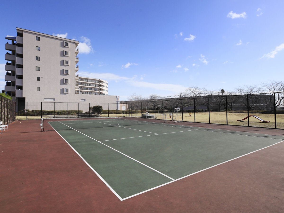 【テニスコート】有料 当日フロントにてご予約が必要となります。