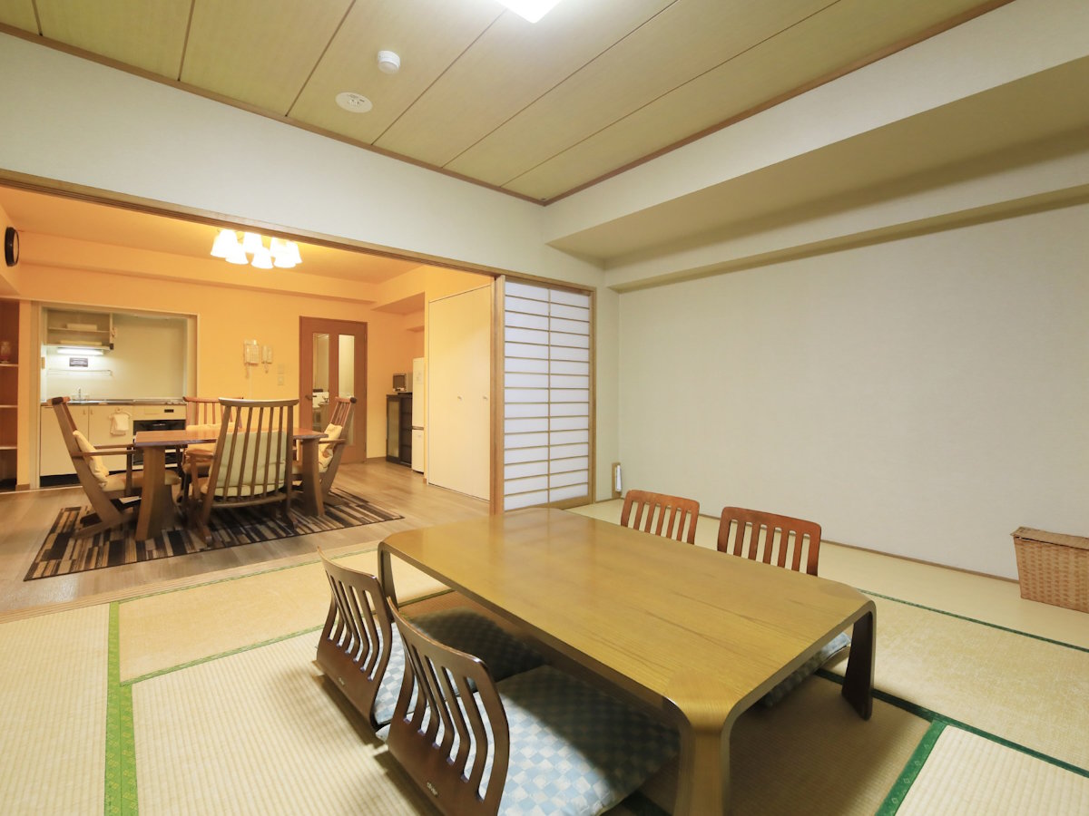 【スタンダードルーム一例】1LDK・53平米・和室の客室。ご夫婦やカップルでのご利用におすすめ。