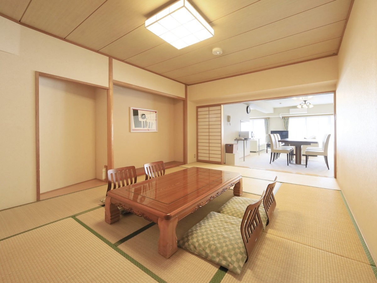 【グランドルーム２一例】グランドルーム２には和室があるので小さなお子様がいても安心です。
