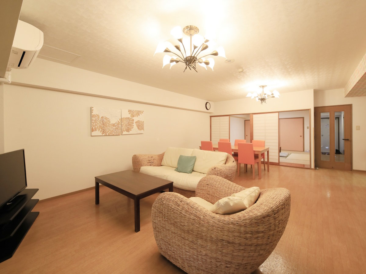 【ペット可・デラックスルーム一例】広々とした空間で、別荘ライフを満喫いただけます。