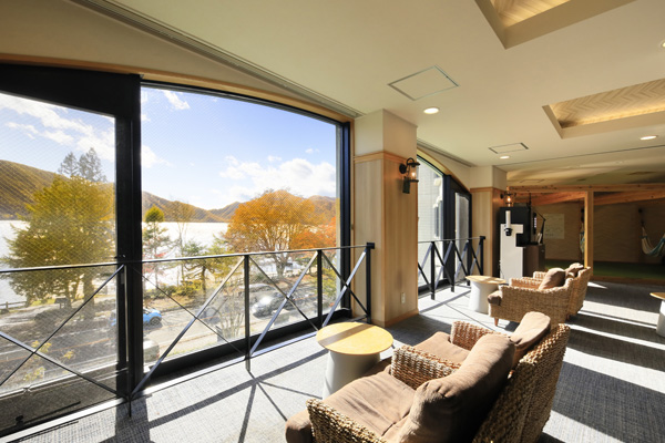 レイクビューラウンジ