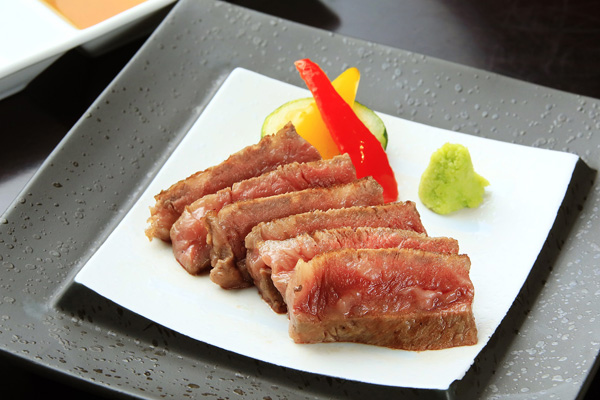 お食事
