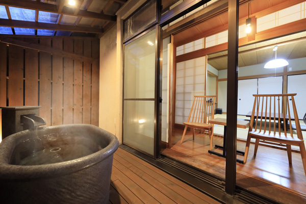 温泉半露天風呂付き和室