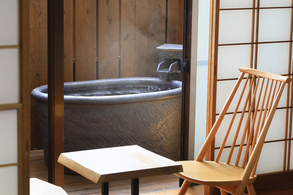 温泉半露天風呂付き和室