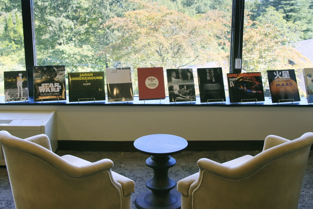 LOUNGEライブラリースペース