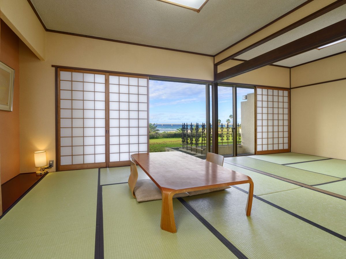 角島大橋側二間和室
