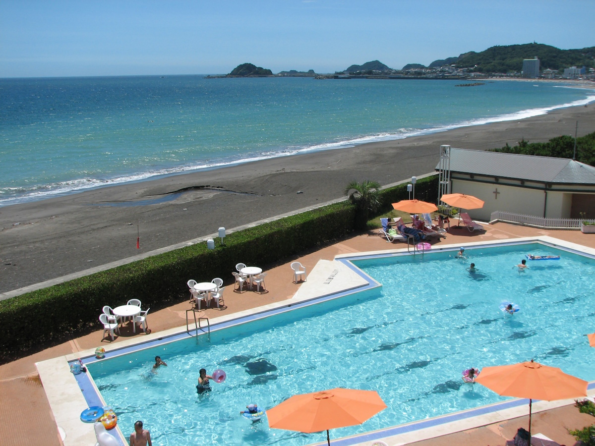 夏季限定プール