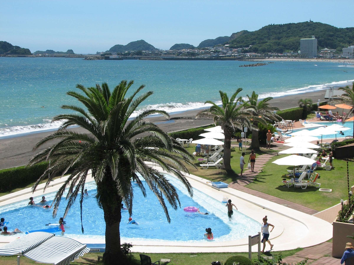 夏季限定プール