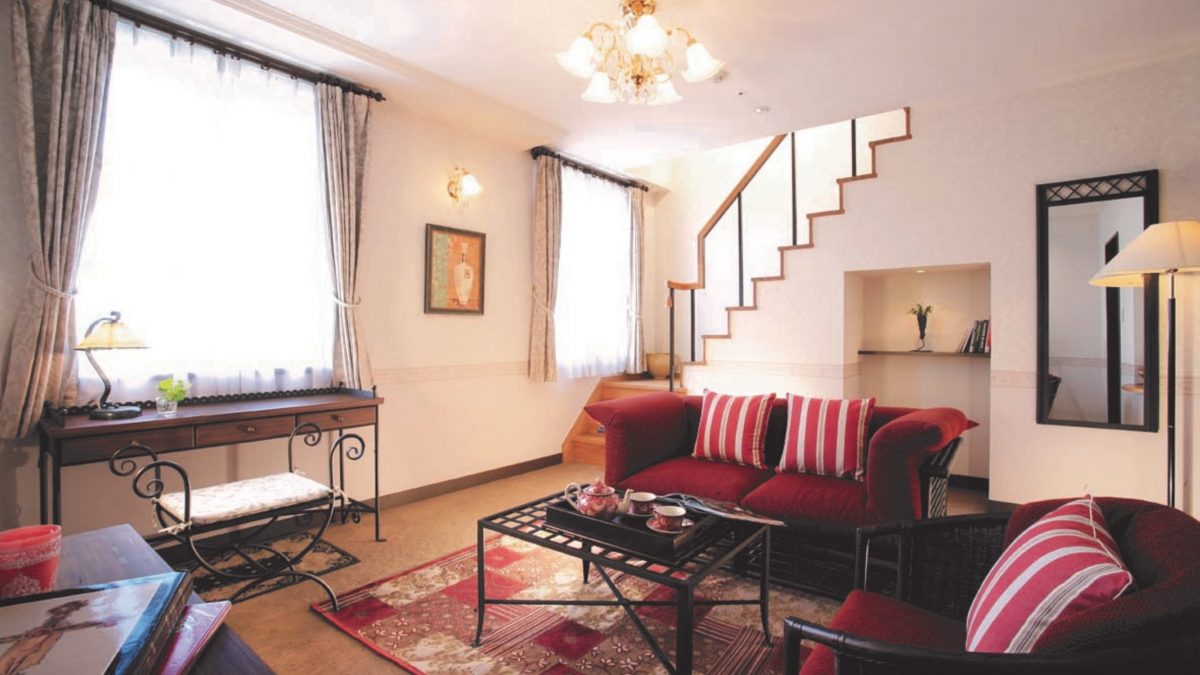 スイートルーム【カンパーニャ】地中海のイメージを意識したメゾネット（ニ階建て）タイプ