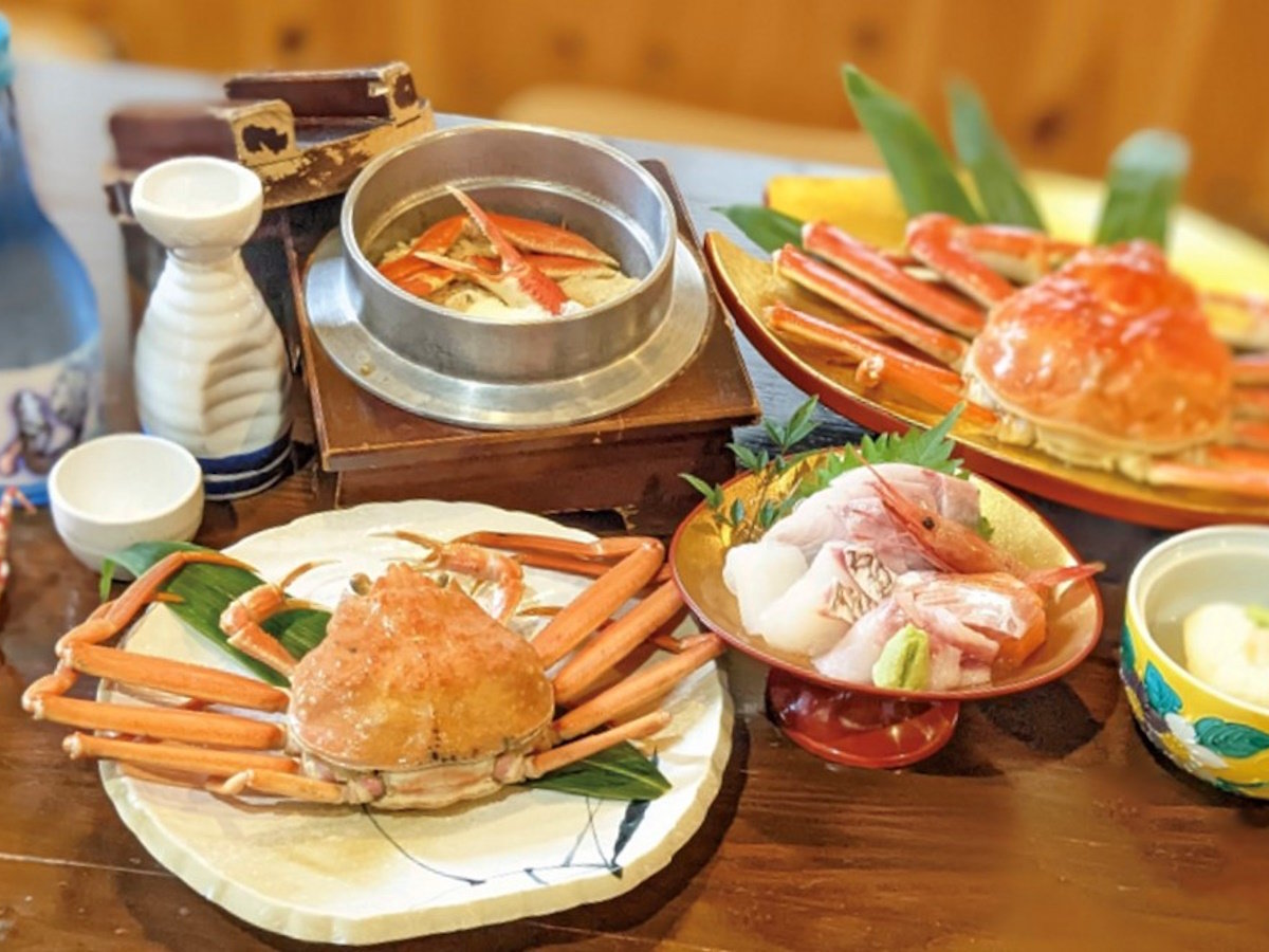 【夕食】冬限定　夫婦御膳　ズワイガニと石川県産呑箱蟹の夫婦蟹が楽しめる(11/18～12/22限定)