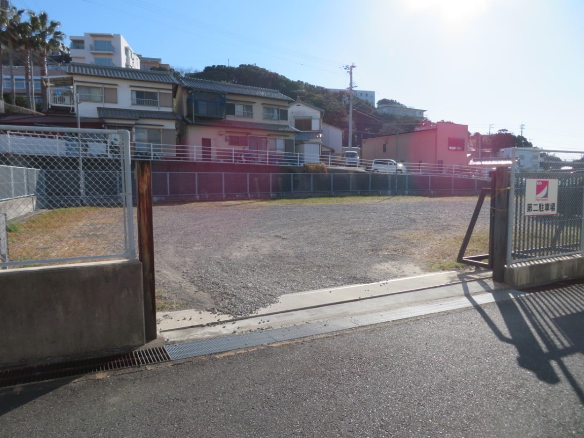 【駐車場】第2駐車場をご利用頂きますようお願いいたします。