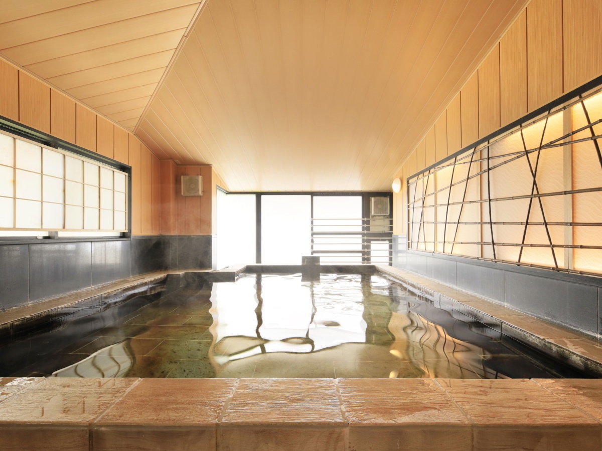 【大浴場】箱根で遊んだ後は温泉で身体を癒してください。