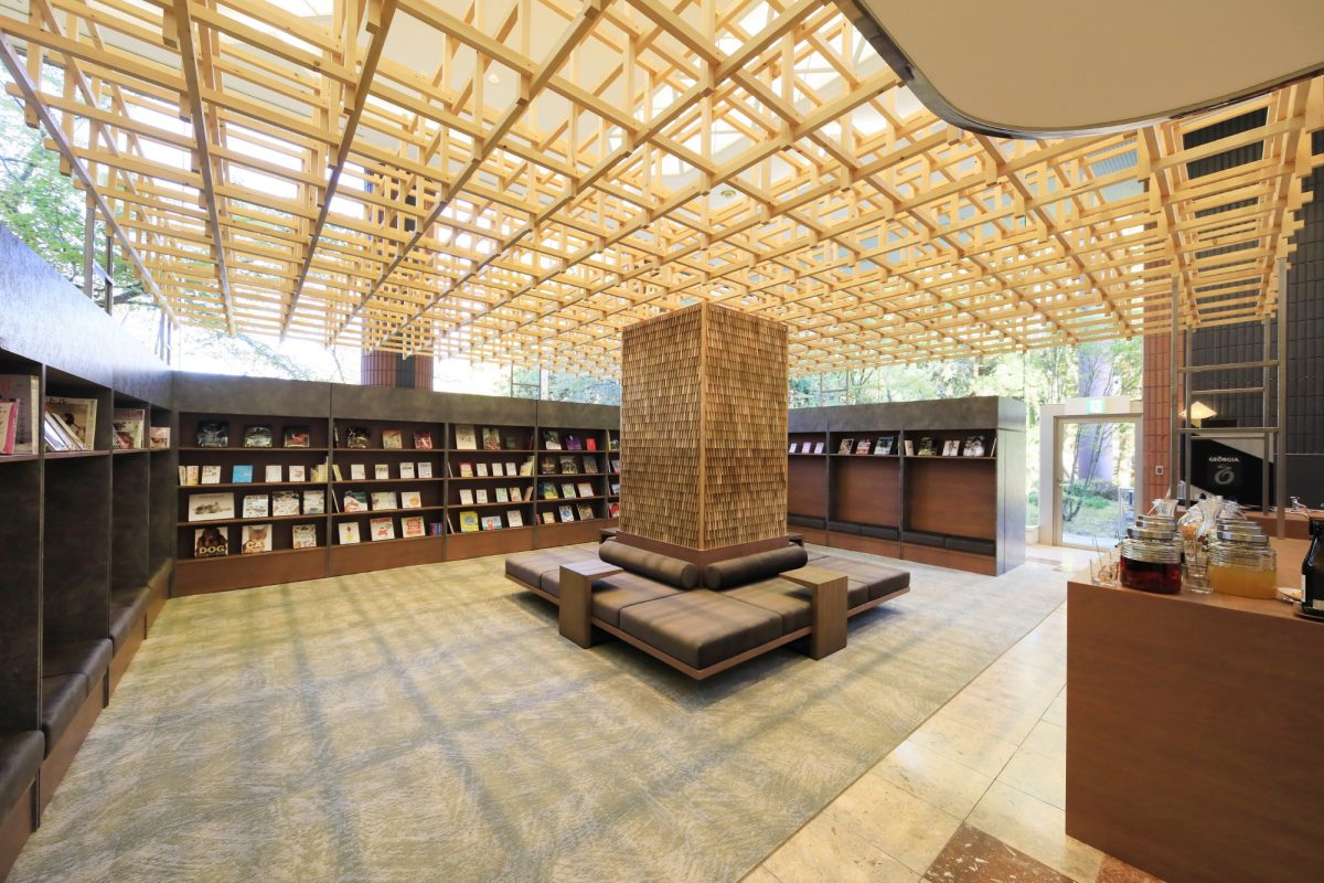 ロビーラウンジ