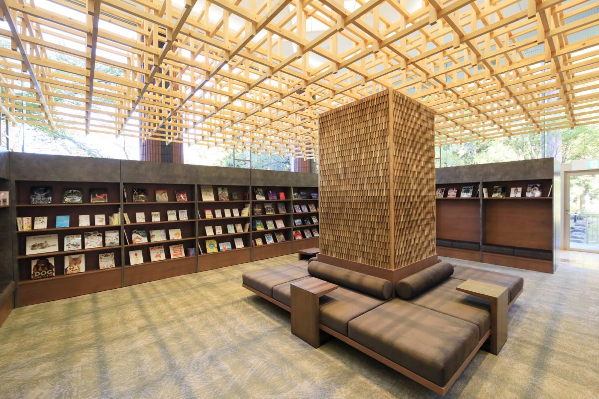 ロビーラウンジ