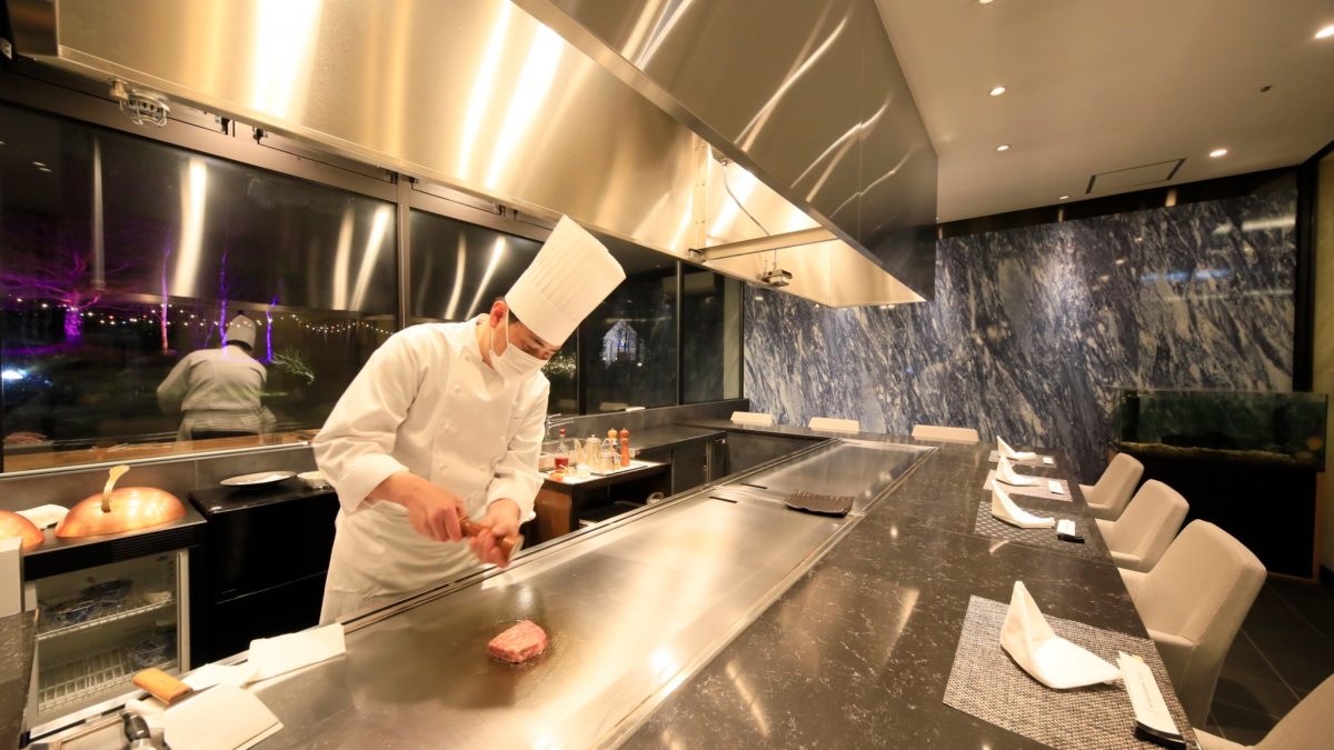 鉄板ダイニング